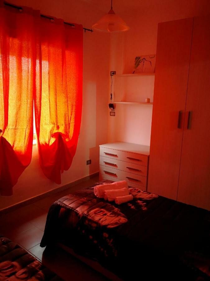 Ferienwohnung A Casa Di Rossano E Rossella Carbonia Exterior foto